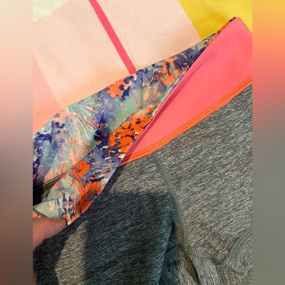 Ivivva Reversible Shorts - Picture 2 of 2